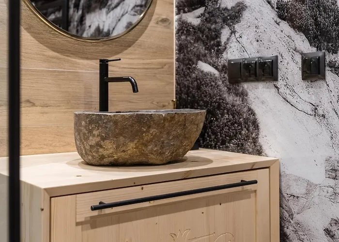 W Chmurach كوشتيليسكا