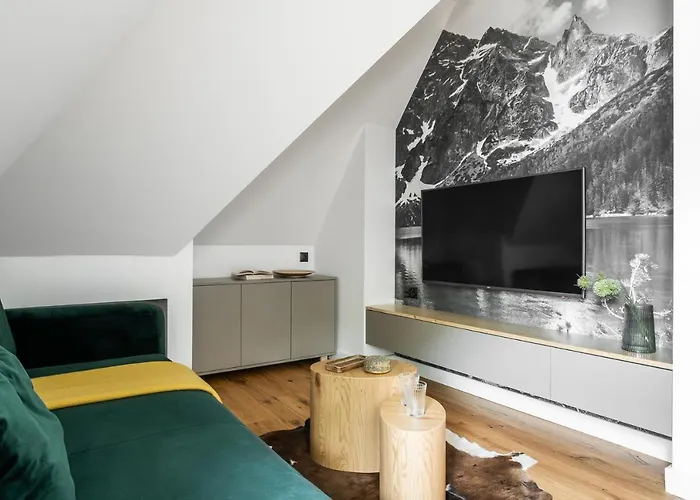 W Chmurach كوشتيليسكا