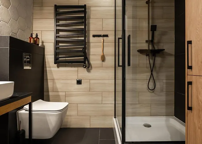 W Chmurach شقة كوشتيليسكا